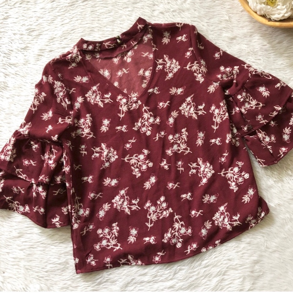 ❗️MOVING SALE❗️Boho Floral Blouse